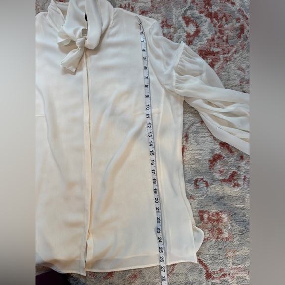 Akris Selde Mulberry Silk Blouse with neck tie, cream, size 12 - Picture 8 of 10